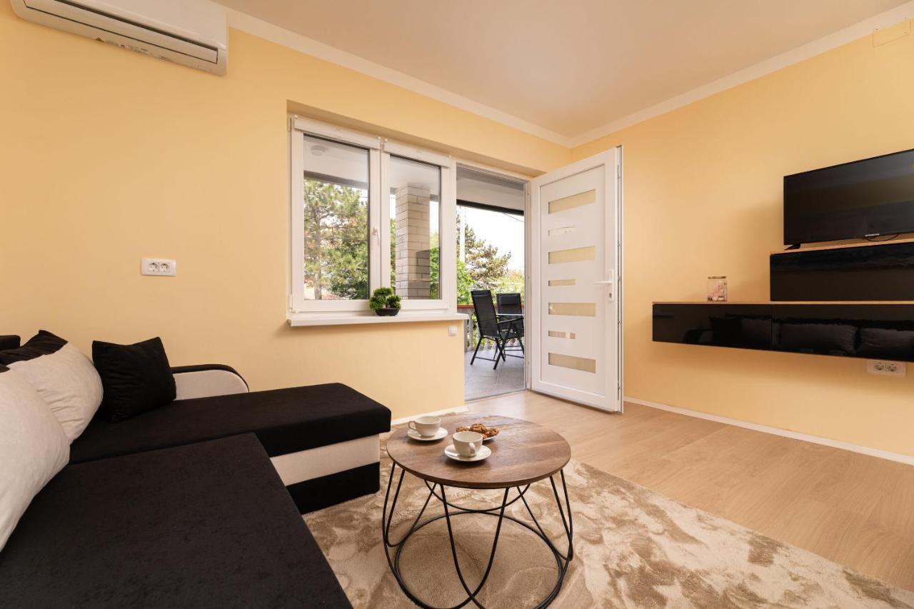 Apartments Vugrin Šilo Zewnętrze zdjęcie